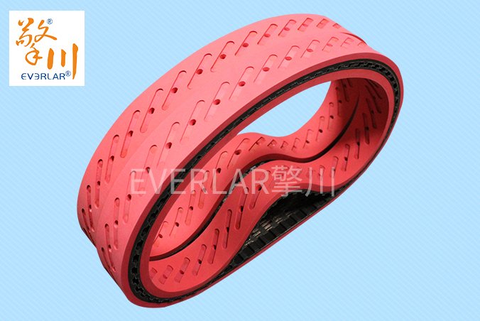 打孔真空拉膜帶生產(chǎn)廠(chǎng)家：橡膠材質(zhì)與特殊工藝適配要點(diǎn)